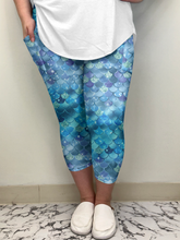 Load image into Gallery viewer, Blue Mermaid Capri w/ Pockets
