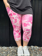 Load image into Gallery viewer, Pink Ribbon Capri w/ Pockets
