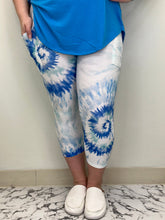 Load image into Gallery viewer, Blue Tie Dye Capri w/ Pockets
