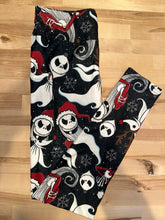 Load image into Gallery viewer, Santa Jack Leggings w/ Pockets
