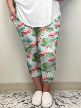 Load image into Gallery viewer, Pink Flamingo Capri w/ Pockets
