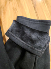 Load image into Gallery viewer, SOLID BLACK  - BUTTER FLEECE LINED LEGGINGS
