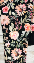 Load image into Gallery viewer, RTS - Dahlias Leggings w/ Pockets
