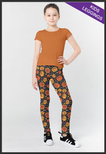 Load image into Gallery viewer, RTS - Kids Pumpkins &amp; Bats Leggings w/ Inside Pockets
