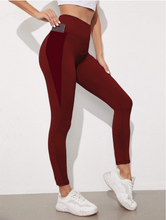 Load image into Gallery viewer, SOLID RUN-MAROON RED PANEL POCKET LEGGING
