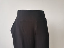 Load image into Gallery viewer, LC RUN-BLACK LOUNGER CAPRI-2 CHOICES
