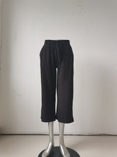 Load image into Gallery viewer, LC RUN-BLACK LOUNGER CAPRI-2 CHOICES
